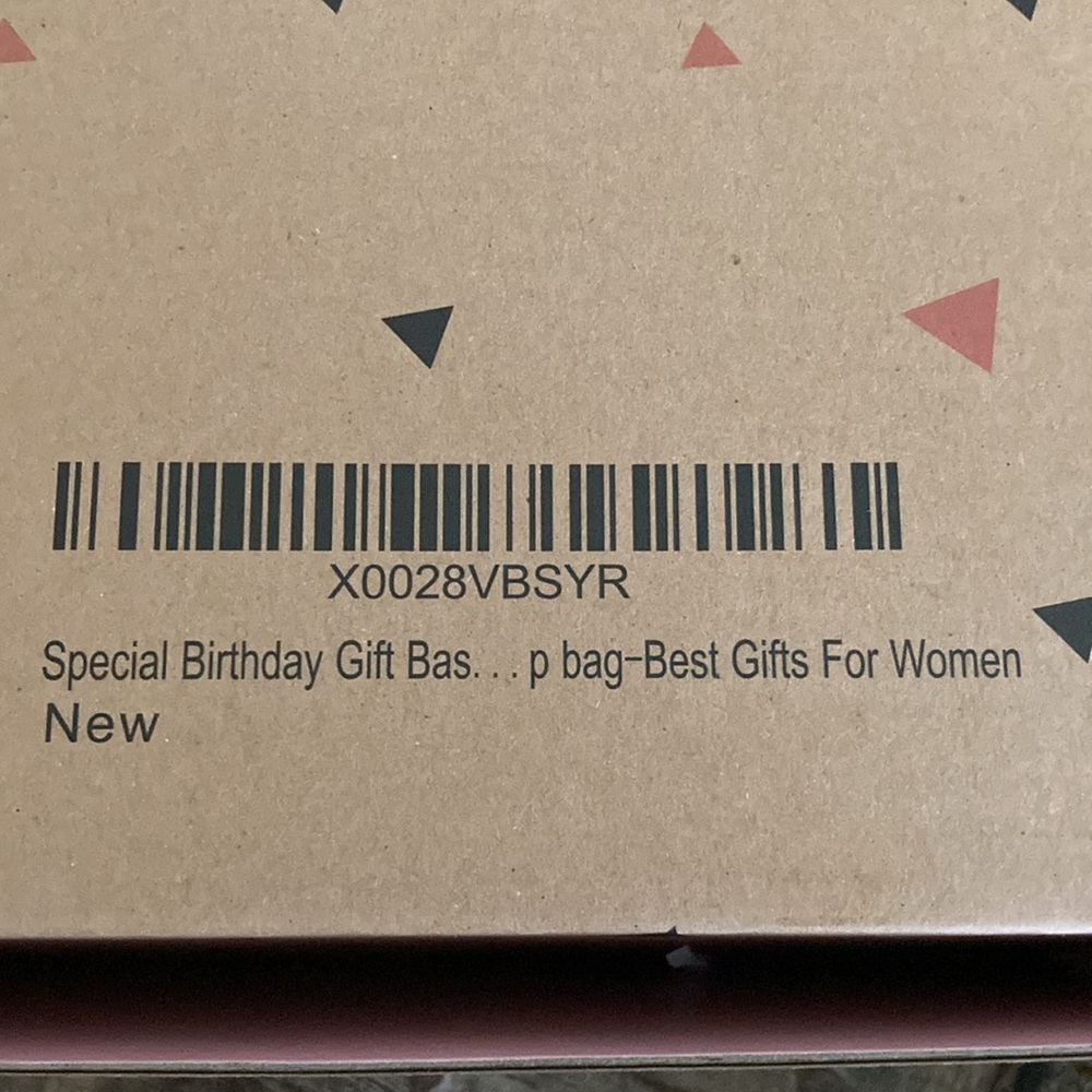 Gift Box with Cup, Makeup Bag, & Notebook - New - Milky Chic - Picture 15 of 15